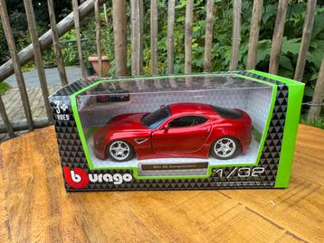 Alfa Romeo 8C modelauto Bburago beschikbaar voor biedingen