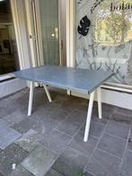 Bureau tafel met metalen blad & IKEA TROTTEN onderstel, Ophalen, Gebruikt, Bureau