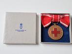 Medaille onderscheiding trouwe dienst Rode kruis in doosje c, Ophalen of Verzenden