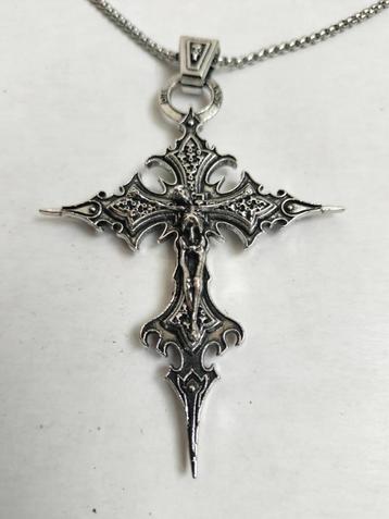 Gothic Ketting met Kruis beschikbaar voor biedingen