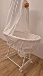 Witte rieten babywieg, Ophalen of Verzenden, Zo goed als nieuw, Wieg