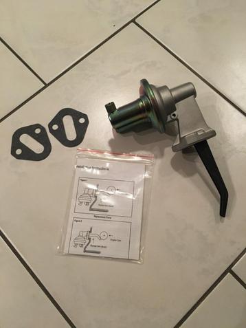Te koop benzinepomp incl 2x pakking Dodge w200 d200 beschikbaar voor biedingen
