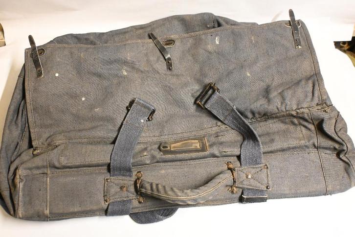 grote italiaanse kit bag piloot tas ketting sluiting italië, Verzamelen, Militaria | Algemeen, Luchtmacht, Overige typen, Overige gebieden