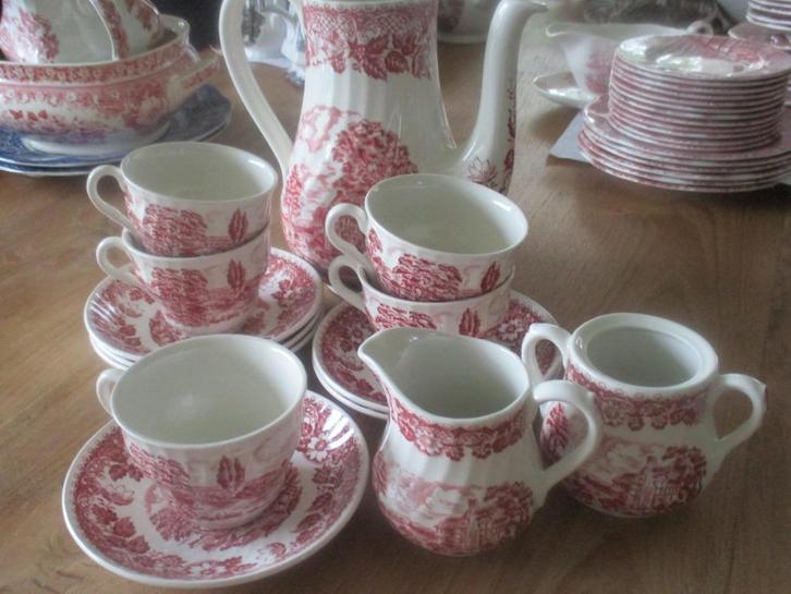 Barrats |Elizabethan roze (rood/pink) serviesdelen, Antiek en Kunst, Antiek | Servies los, Ophalen of Verzenden