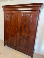 Grote mahonie 2 deurskast, Ophalen