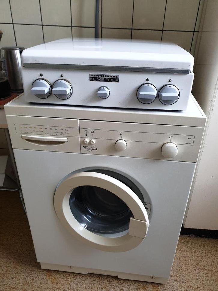 Gratis: Oude Whirlpool Wasmachine - AWM 827, Witgoed en Apparatuur, Wasmachines, Gebruikt, Voorlader, 4 tot 6 kg, 85 tot 90 cm