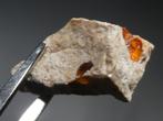 Opaal Boulder met Vuur en Melk Opaal, Verzamelen, Mineralen en Fossielen, Verzenden, Mineraal