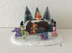 Disney winnie de poeh - beeldje / vijver - kerstdorp, Ophalen, Winnie de Poeh of vrienden, Zo goed als nieuw, Beeldje of Figuurtje