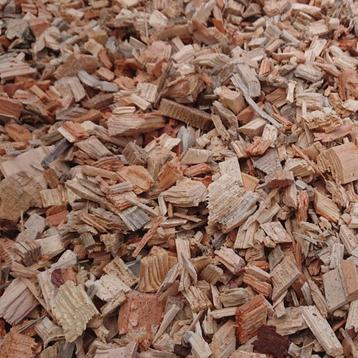 Houtsnippers los gestort beschikbaar voor biedingen