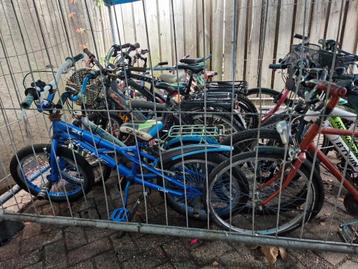 Ongerepareerde kinderenfietsen, dames en heren beschikbaar voor biedingen