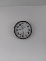 Metalen Wandklok - Industrieel Design, Ophalen, Zo goed als nieuw, Analoog, Wandklok