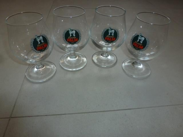 NIEUW 5 super mooie PALM bol bierglazen op voet 25 cl, Verzamelen, Biermerken, Ophalen of Verzenden, Nieuw, Glas of Glazen, Palm