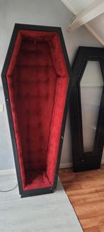 Vitrine doodskist, Ophalen, Gebruikt, 150 tot 200 cm, Gothic rariteiten