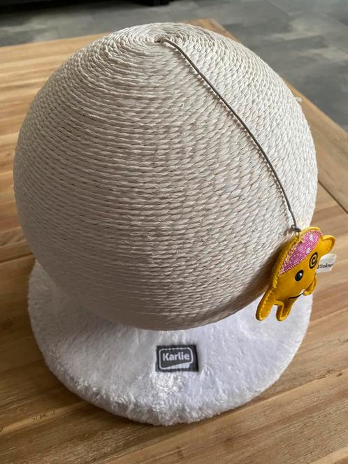Krabbol van Karlie wit 30 cm izgs, Dieren en Toebehoren, Krabmeubelen, Zo goed als nieuw, Ophalen of Verzenden