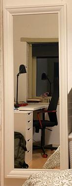 White mirror ikea, Huis en Inrichting, Woonaccessoires | Spiegels, Ophalen, Minder dan 50 cm, 100 tot 150 cm, Zo goed als nieuw