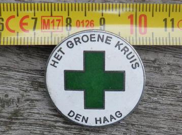 Zeer bijzonder supergrote speld   GROENE KRUIS den Haag beschikbaar voor biedingen