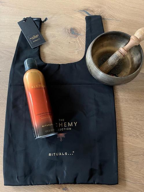 RITUALS rituals alchemy collection tas en shower foam, Sieraden, Tassen en Uiterlijk, Uiterlijk | Lichaamsverzorging, Nieuw, Bad & Douche