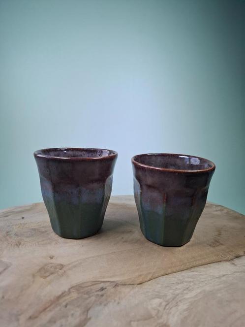 2 stuks hangemaakte keramiek bekers Nature Small, Huis en Inrichting, Keuken | Servies, Nieuw, Kop(pen) en/of Schotel(s), Overige stijlen