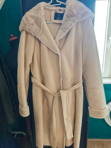 Mooie beige winterjas met faux fur capuchon Rino pelle  beschikbaar voor biedingen
