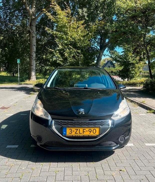 Peugeot 208 (121.500 km) 2013 - Zwart, Auto's, Peugeot, Particulier, ABS, Adaptive Cruise Control, Airbags, Airconditioning, Android Auto
