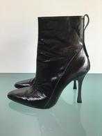 GRATIS VERZENDEN | Sexy zwarte lak laarzen 39, Lage of Enkellaarzen, Zo goed als nieuw, Zwart, Verzenden