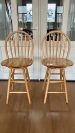 2 Houten type Windsor barkrukken met draaifunctie, Ophalen, Zo goed als nieuw, 60 tot 90 cm