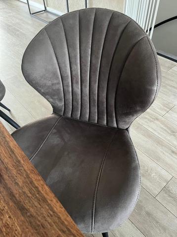 Eetkamerstoelen   beschikbaar voor biedingen