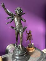 Mooi groot beeld van franse beeldhouwer Auguste Moreau, Antiek en Kunst, Ophalen