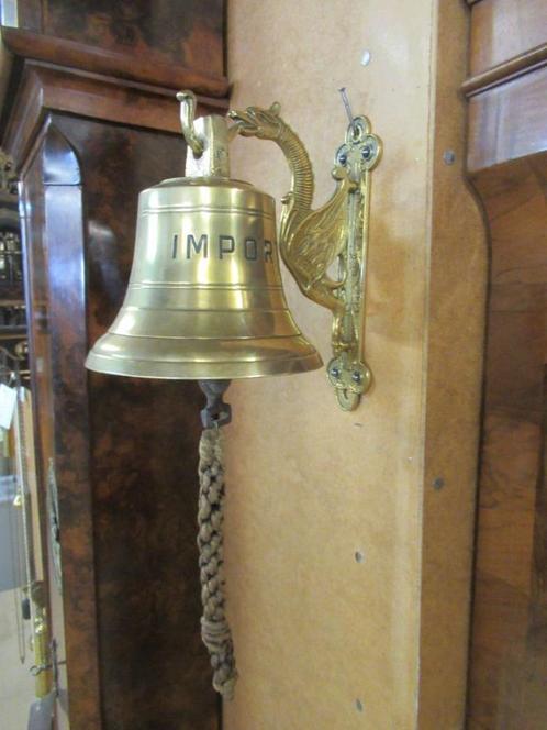 Oer 10931 kleine geel koperen bel met ophanghaak, Antiek en Kunst, Curiosa en Brocante, Ophalen