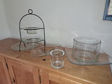 6 glazen schalen beschikbaar voor biedingen