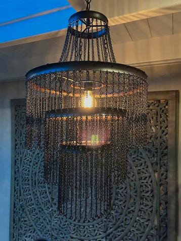 Grote kroonluchter hanglamp met kettingen sober beschikbaar voor biedingen