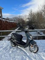 Yamaha neos 4 takt injectie watergekoeld scooter, Fietsen en Brommers, Ophalen, Maximaal 45 km/u, Zo goed als nieuw, Benzine