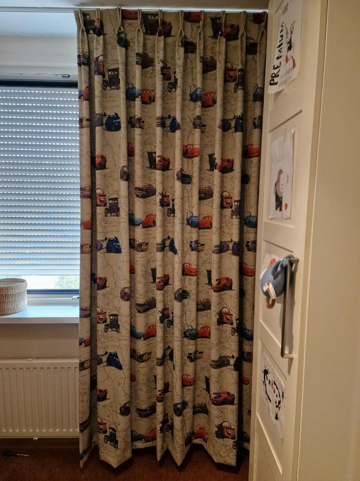 Gordijnen CARS Verduisterend, Huis en Inrichting, Stoffering | Gordijnen en Lamellen, Zo goed als nieuw, 200 cm of meer, 200 cm of meer