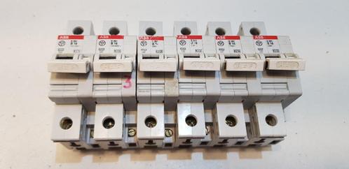 ABB HAF Groepenkast Automaat S261 B16A 2P 230V (6x), Hobby en Vrije tijd, Elektronica-componenten, Gebruikt, Ophalen of Verzenden