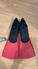 ZwemFlippers 34/35 roze, Watersport en Boten, Ophalen of Verzenden, Zo goed als nieuw, Zwem- of Duikvliezen
