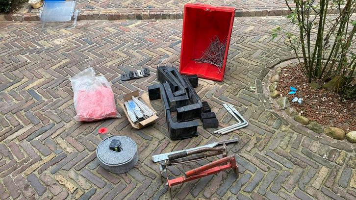 Krat vol diverse bouw, Doe-het-zelf en Verbouw, Overige Doe-het-zelf en Verbouw, Zo goed als nieuw, Ophalen of Verzenden