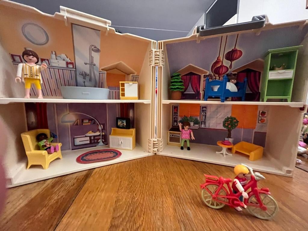 Playmobil koffer huis., Ophalen, Zo goed als nieuw, Poppenhuis