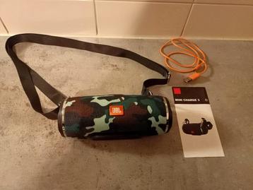 Draagbare draadloze speaker. beschikbaar voor biedingen