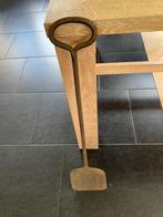 Antieke bakkersschep, Ophalen