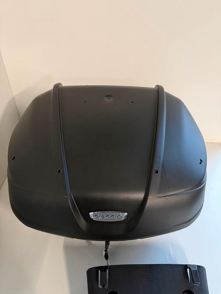 Piaggio Topkoffer Origineel 43 Liter Artnr. 1B011780, Motoren, Tuning en Styling, Ophalen