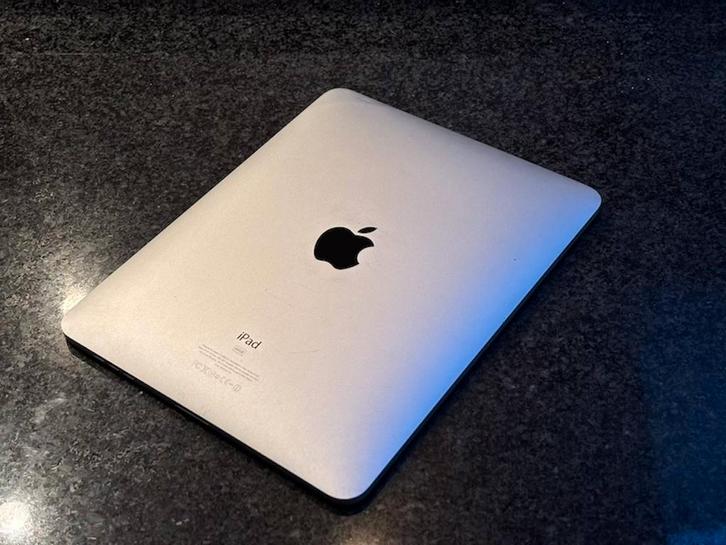iPad 1 | 64GB | Lees beschrijving, Computers en Software, Apple iPads, Niet werkend, Apple iPad, Wi-Fi, 10 inch, 64 GB, Zilver