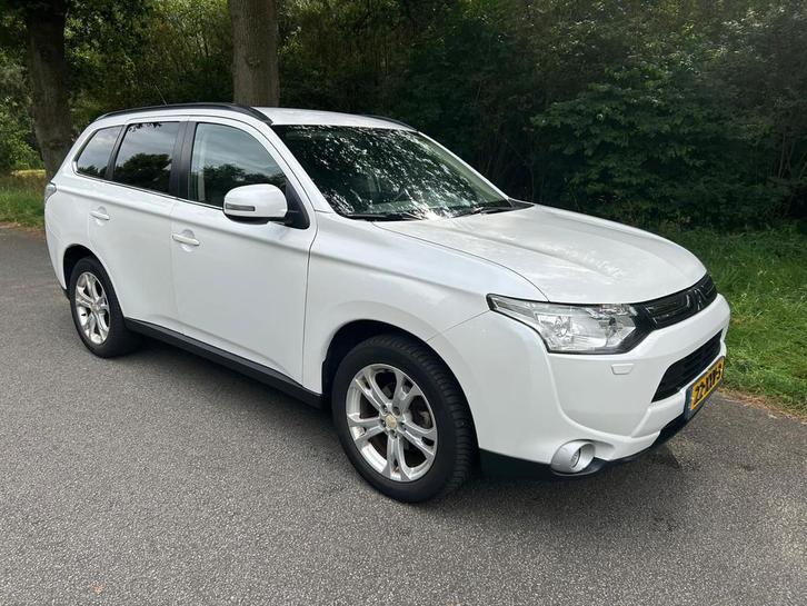 Mitsubishi Outlander 2.0 Intense+, Auto's, Mitsubishi, Bedrijf, Te koop, Outlander, ABS, Achteruitrijcamera, Airbags, Airconditioning