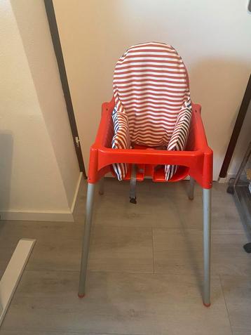 Rode kinderstoel ikea met kussen beschikbaar voor biedingen