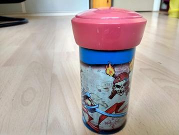 Nieuwe schoolbeker + deksel piraten Pirates of the Caribbean beschikbaar voor biedingen