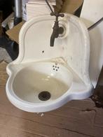 Antieke Hoekfontein met Kraan - Gaaf!, Doe-het-zelf en Verbouw, Ophalen of Verzenden, Gebruikt, Wastafel