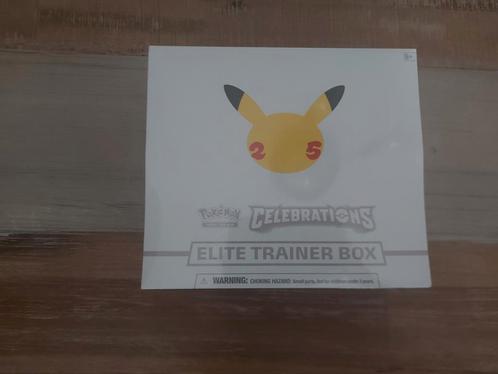 Pokemon celebrations Elite trainer box, Hobby en Vrije tijd, Verzamelkaartspellen | Pokémon, Nieuw, Overige typen, Ophalen of Verzenden
