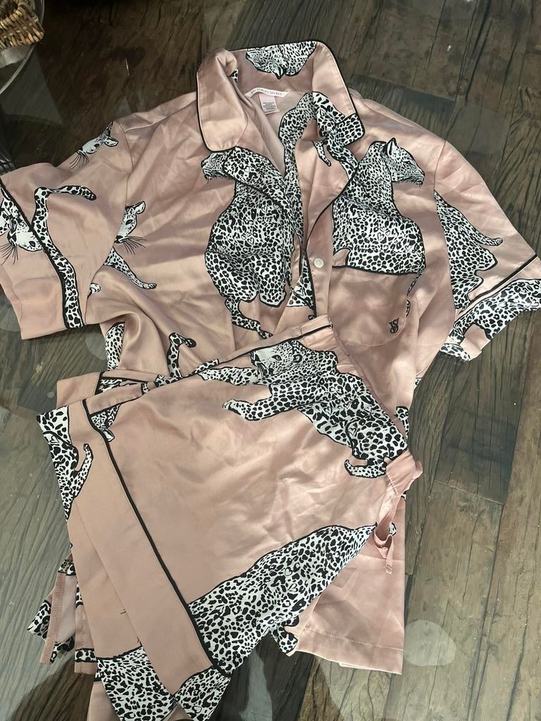 VICTORIA SECRET SHORTAMA MT XL ZGAN 1 x gedragen, Kleding | Dames, Pyjama's, Ophalen of Verzenden, Zo goed als nieuw, Maat 42/44 (L)