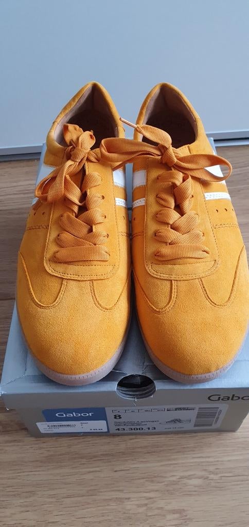 NIEUWE GABOR SNEAKERS...in prachtig ZOMERS okergeel..MAAT 42, Ophalen of Verzenden, Nieuw, Geel, Sneakers of Gympen