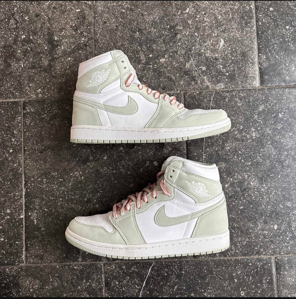 Nike Air Jordan 1 Retro High OG ‘Seafoam’, Ophalen of Verzenden, Groen, Sneakers of Gympen, Zo goed als nieuw