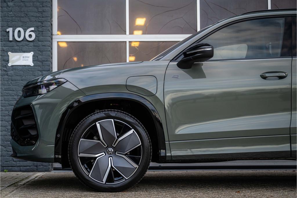 Volkswagen Tayron 1.5 eHybrid 272PK, R-Line, Edition, Nieuw,, Auto's, Volkswagen, Stof, Zwart, 4 cilinders, 1848 kg